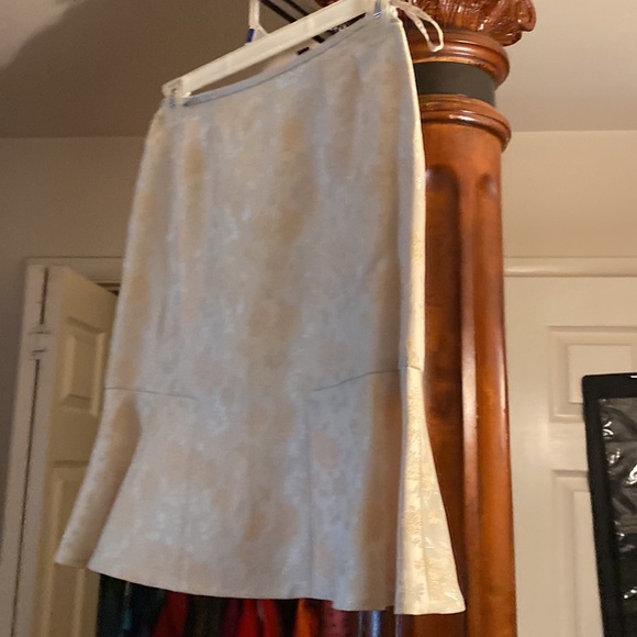 2 pcs brocade goldish skirt set - Picture 6 of 8